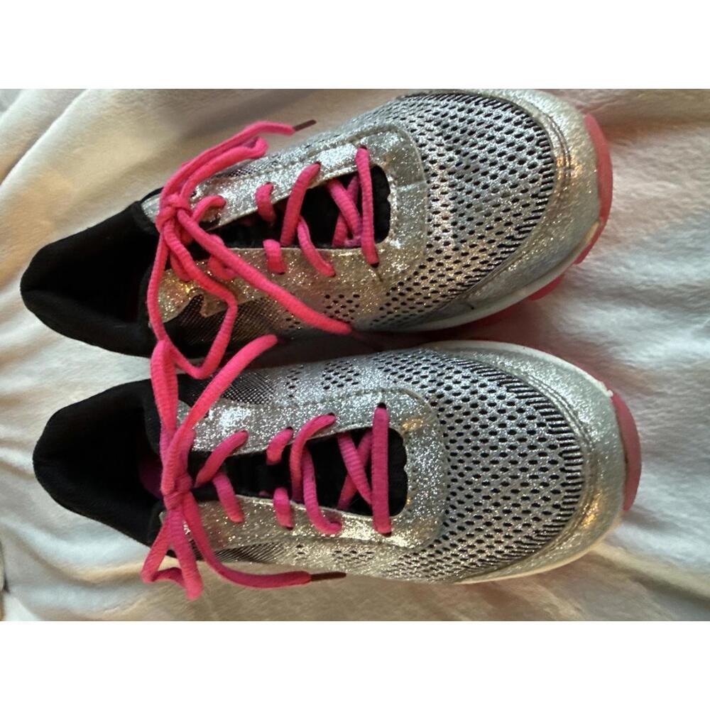 Danskin Women's Silver and Black Sneakers with Pink Laces